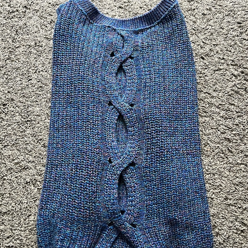 Express Sweater - Picture 6 of 6